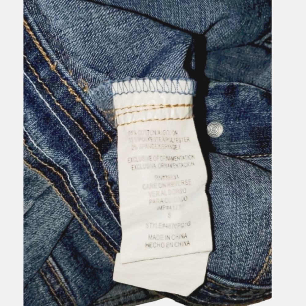 Cropped Jean Jacket - Picture 3 of 12